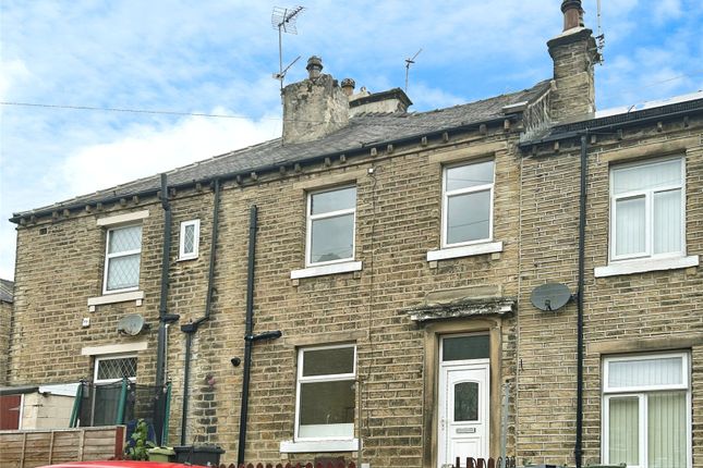 Terraced house to rent in New Street, Milnsbridge, Huddersfield