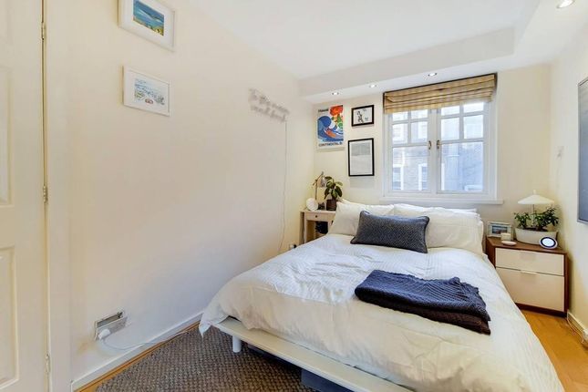 Flat to rent in Parker Street, London