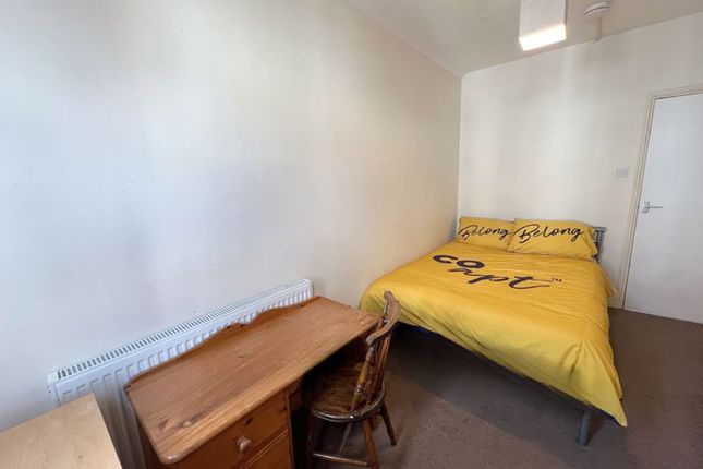 Flat to rent in Ditchling Rise, Brighton