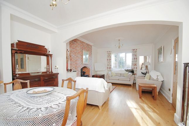 3 Woodcutts Farm Cottages, Wimborne photo 3