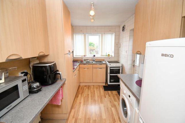 10 Bromsgrove Avenue, Manchester photo 4