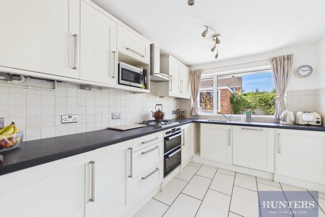 98, Long Mynd Avenue, Cheltenham photo 3