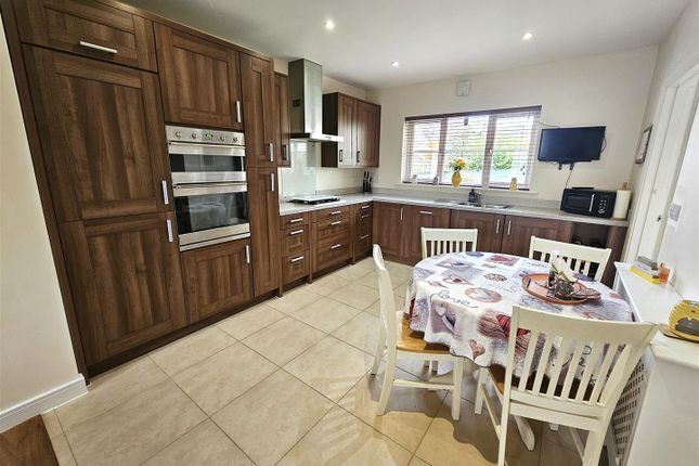 9, Woodpecker Way, Tavistock photo 3