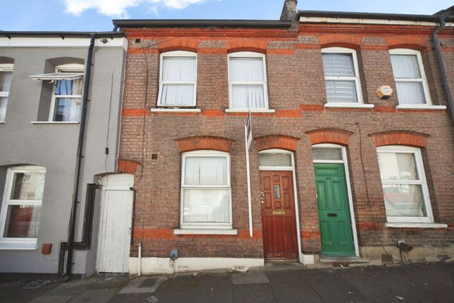 67, Hampton Road, Luton photo 2