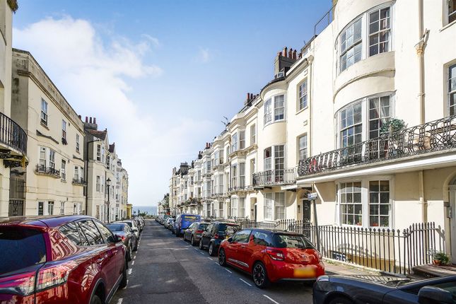 Thumbnail Flat for sale in Devonshire Place, Brighton