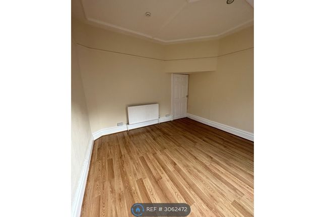 Flat, Belmont Road, Harrogate photo 3