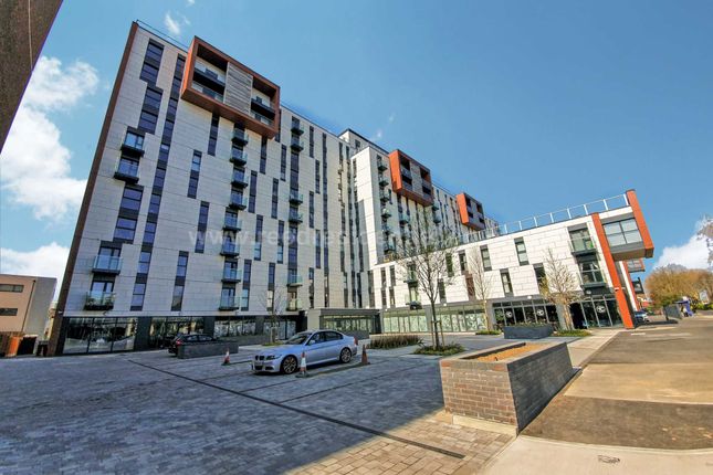 Thumbnail Flat to rent in Beaumont Court, Victoria Avenue, Southend On Sea