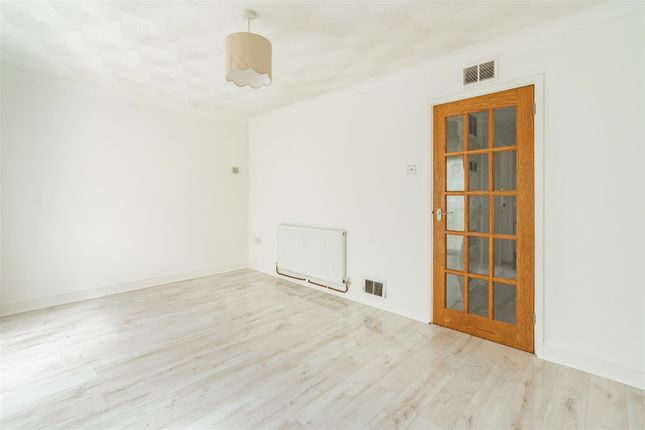 28, Porchester Close, Hartley photo 4