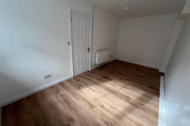 Property to rent in Phipps Close, Aylesbury