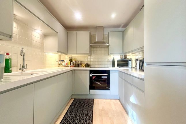 19, Hunters Wharf, Reading photo 3