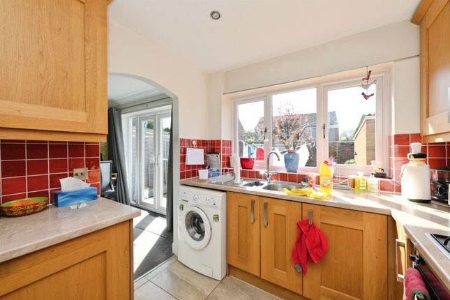 11, Greygoose Park, Harlow photo 4