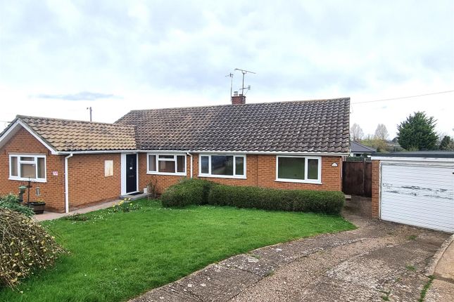 Thumbnail Semi-detached bungalow to rent in The Woodlands, Ryall, Upton Upon Severn