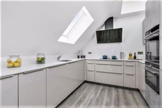Flat for sale in Onslow Road, Guildford