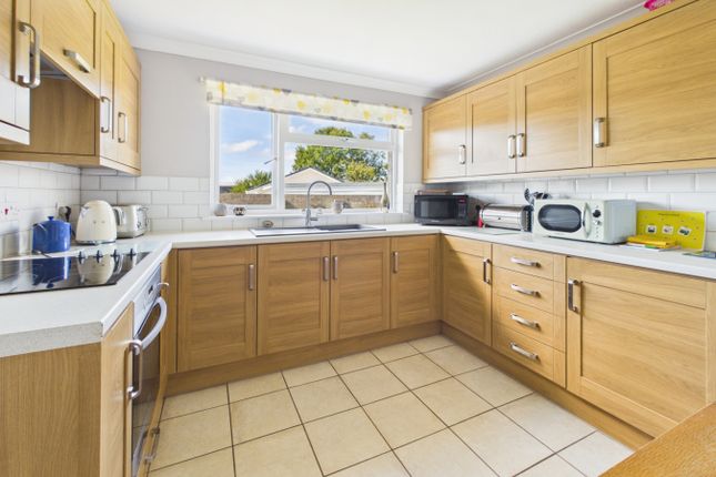 16 Tregenna Fields, Camborne photo 4