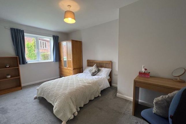 21 Hawkhurst Road (5 bed), Brighton photo 4