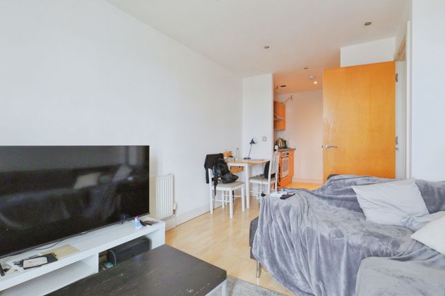 33, Cromwell Court, 10, Bowman Lane, West Yorkshire photo 2