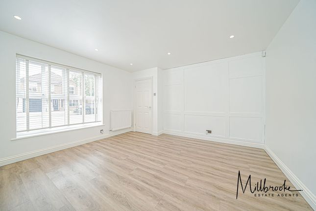 45 Amberhill Way, Manchester photo 3