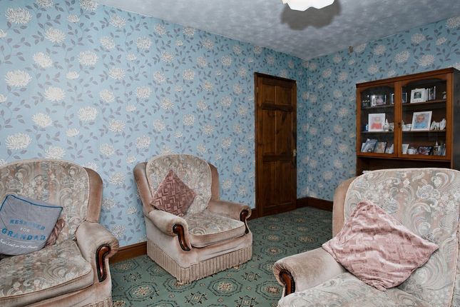19, Bowflatts, Workington photo 3