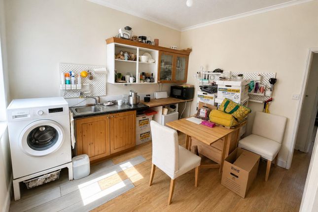8, Windsor Avenue, Sale photo 3