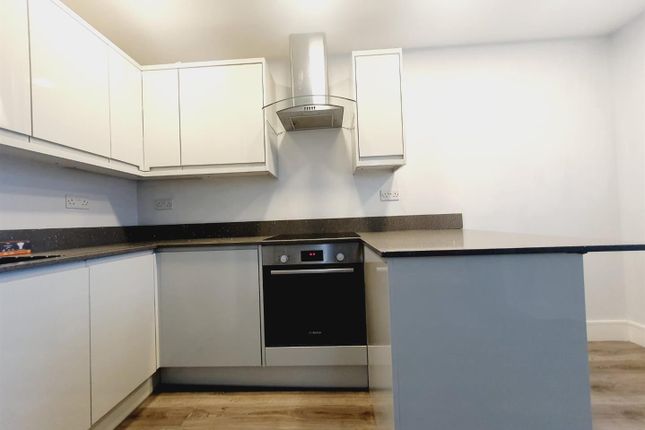 1150A, High Road, London photo 3