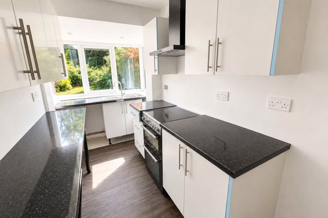 89,, Oxbarn Avenue, WOLVERHAMPTON photo 3