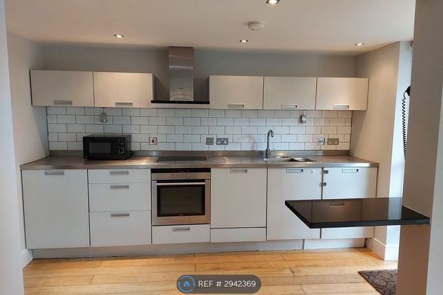 Apartment   Cranbourne Terrace, Cranbourne Road Chorlton, Manchester photo 3