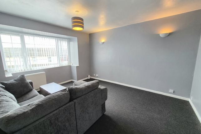 8, Richmond Court, Blackpool photo 2