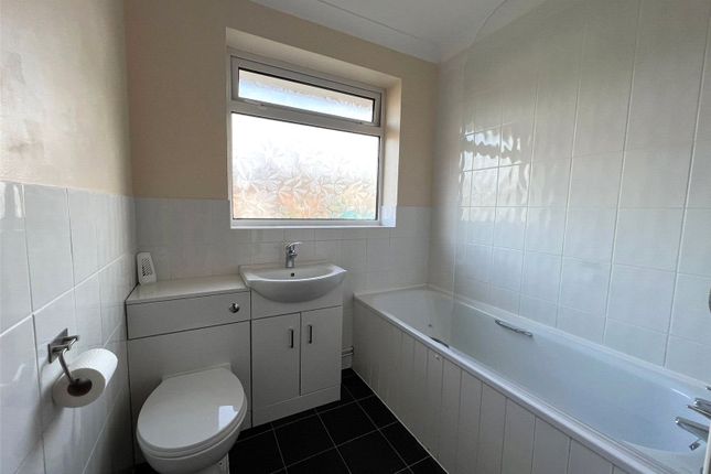 Bungalow to rent in Aldous Close, East Bergholt, Colchester, Suffolk