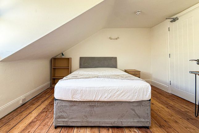 Room 5, 1 Albemarle Road, Somerset photo 3