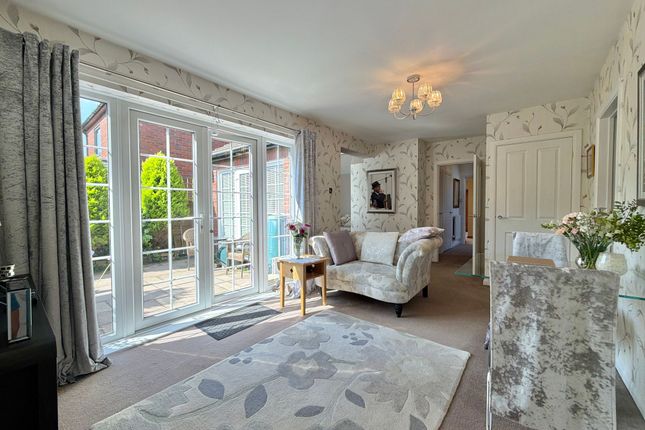 4 Manor Croft, Carlisle photo 2