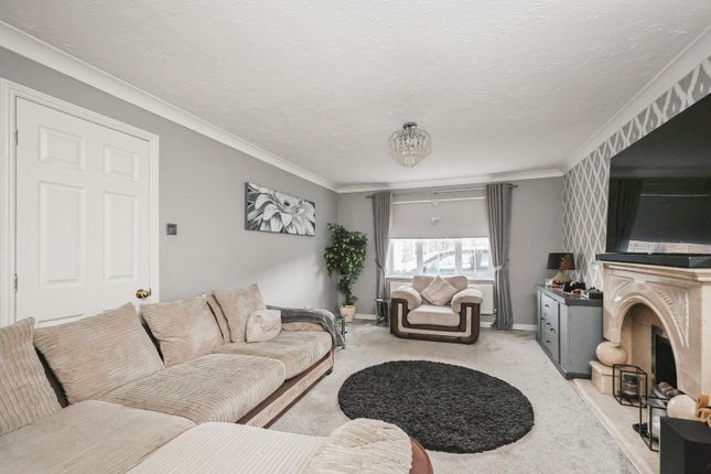 28 Rivermead, Lincoln, Lincolnshire photo 3