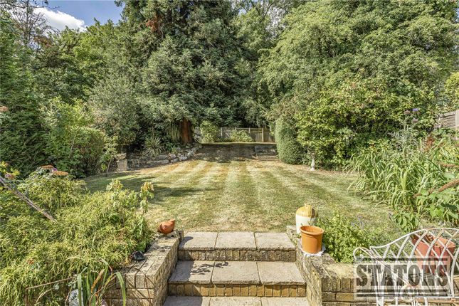 22, Georges Wood Road, Brookmans Park photo 4