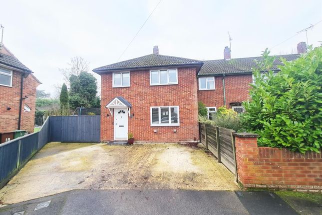 Thumbnail Semi-detached house for sale in Henley On Thames, Berkshire