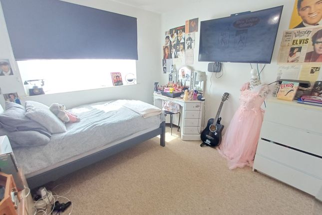 7, Vinten Close, Kent photo 5
