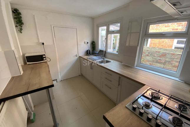 82, Hatherley Road, Reading photo 4