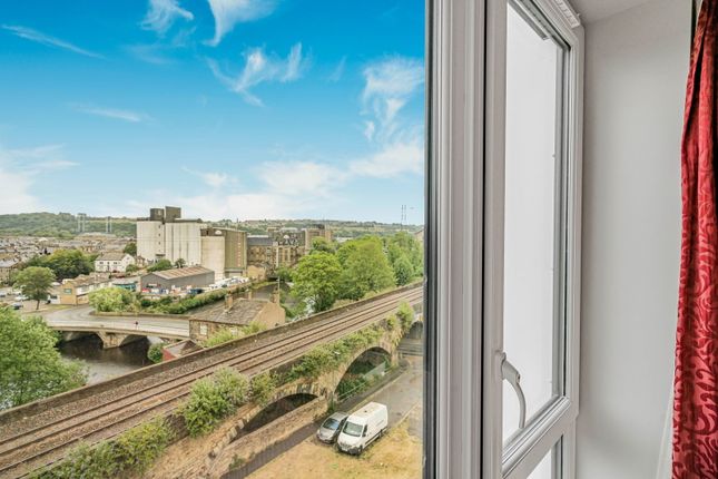 Apartment 54, Railway Bridge View, Brigouse photo 4