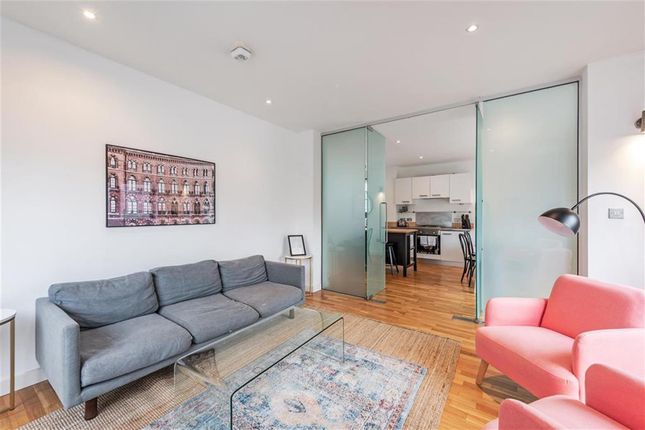 Thumbnail Flat to rent in Hoxton Square, London