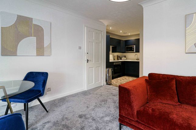 37, Invergarry Quadrant, Glasgow photo 5