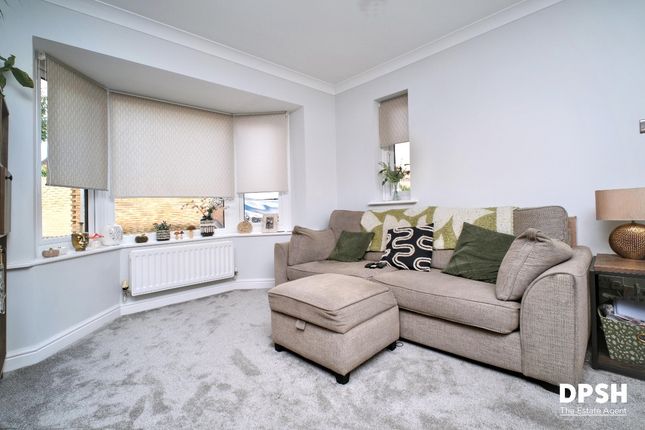 7 Suffield Close, Leeds photo 5