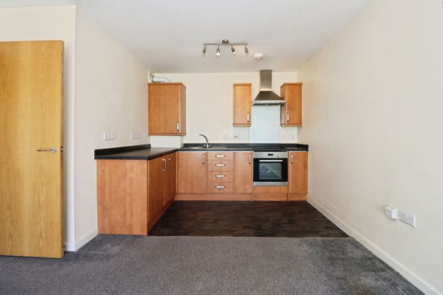 3 Severn Point,, Wyck Beck Road, Somerset photo 2