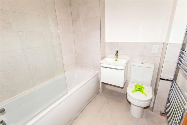 21 Boundary Way, Chesterfield photo 4
