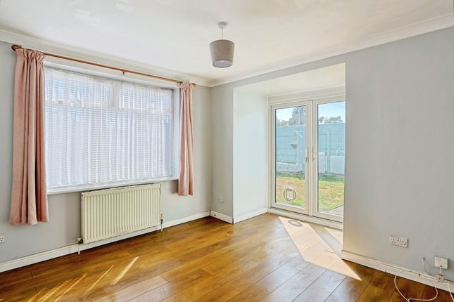 2, Southill Road, Dorset photo 4
