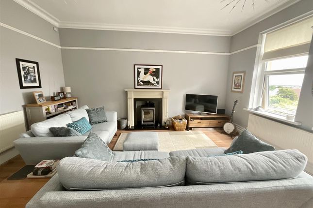 Flat 3, Penmount, 41 Old Road, Llanelli photo 3