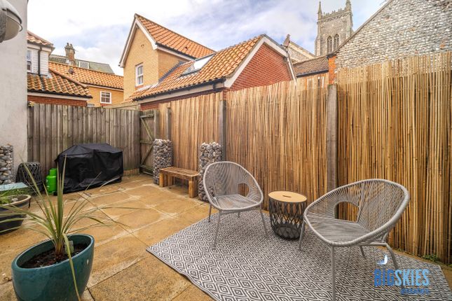 Town house for sale in Brook Street, Cromer
