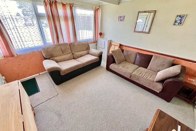 133 Sunbeach, California Road, Great Yarmouth photo 3