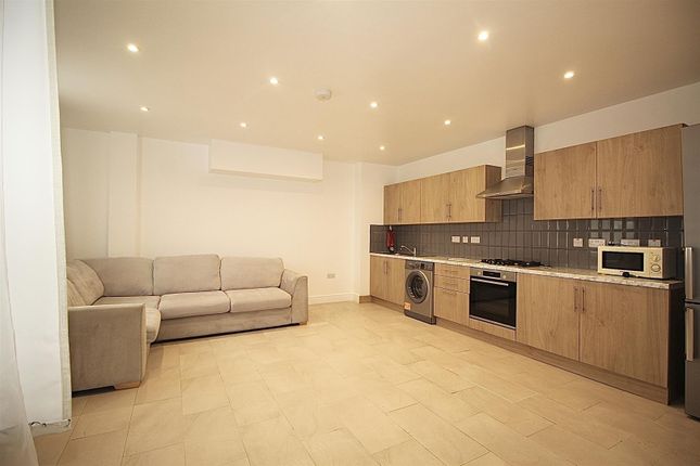 Kimberley Gardens, Enfield photo 2