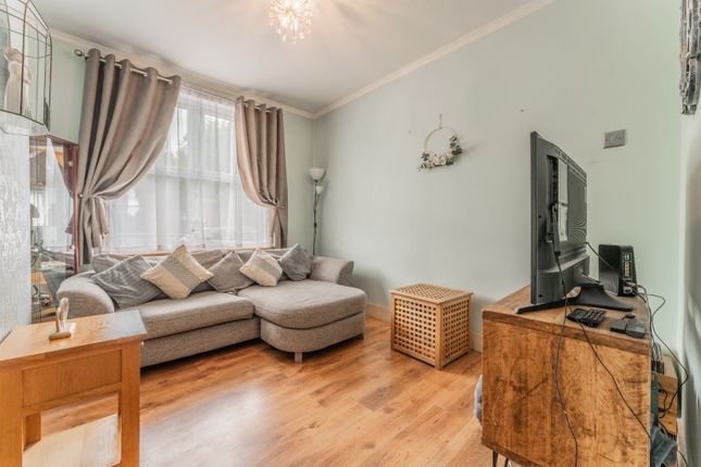 84 Brook Street, Erith, Kent photo 2