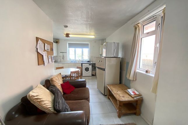 65, Suffield Road, High Wycombe photo 4