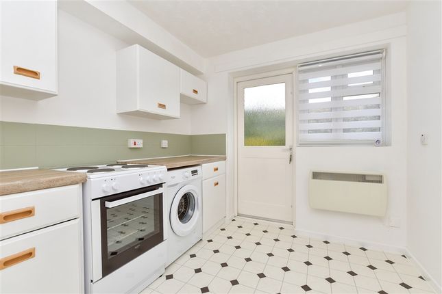 1-bed flat on Henbit Close, Tadworth, £150,000