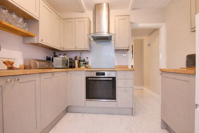 22, Frys Lane, Lymington photo 4